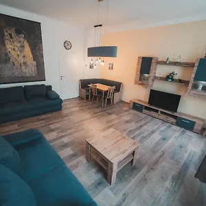 Renovated Close To First District Appartamento