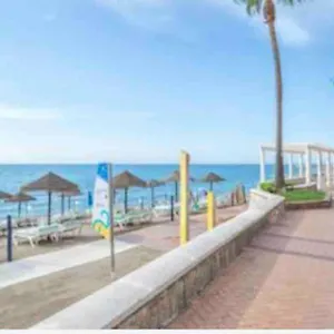 Primera Linea De Playa , Fuengirola España
