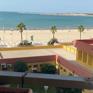 Apartamento En Primera Linea De Playa Con Piscina. , El Puerto de Santa María España