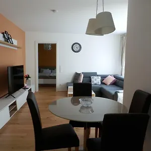 Appartement Spacious, Modern 1-bdrm Apt Near Vic & Austria Ctr, Wenen